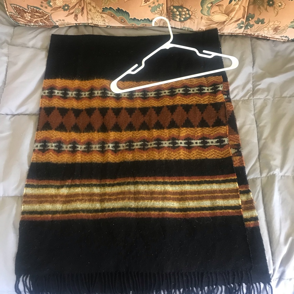 Large scar shawl Aztec tribal design